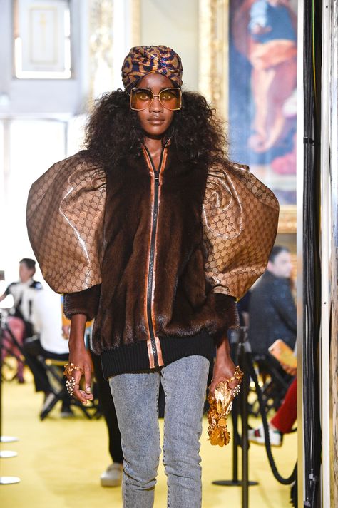 Gucci Cruise Jacket Looks Like Blatant Copy Of Iconic Dapper Dan Design Pearl Eyebrows, Gucci 2018, Gucci Jacket, Show Jackets, Dapper Dan, Heritage Fashion, Black Culture, Hip Hop Fashion, Italian Fashion