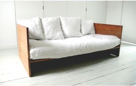 Day Bed instead of sofa?  Turn the living room into a pop-up guest room without an uncomfortable pull-out couch. Wooden Daybed, Wood Daybed, Modul Sofa, Futon Mattress, Living Comedor, Simple Furniture, Dashboard Design, Wood Sofa, Cama Box