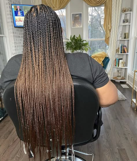 Knotless Braids Ombre Brown, Black And Brown Ombre Braids, Black And Brown Ombre Knotless Braids, Ombre Knotless Box Braids Medium, 1b 30 Knotless Braids, Brown Ombre Braids, Scanty Braids, Ombre Braids Black Women, Bali Braids