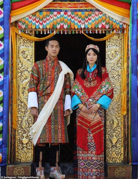 The new photographs have been released days after the younger sister of King Jigme Khesar ... Bhutan King, Old Prince, Public Display Of Affection, Royal Court, Family Picnic, Wedding Show, Bhutan, Royal Wedding, Duchess Of Cambridge