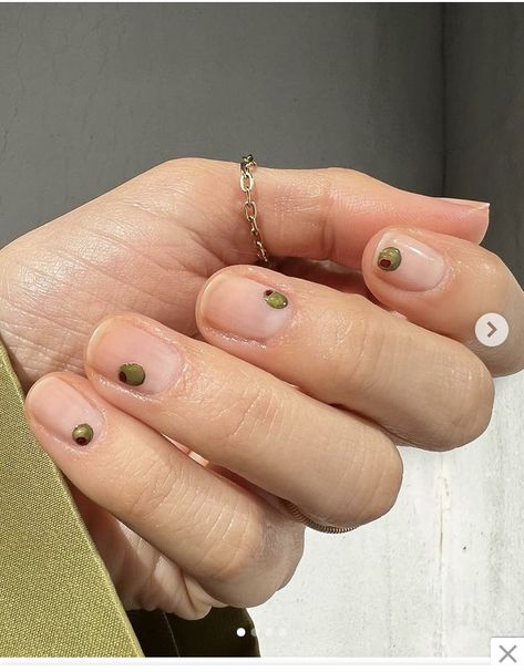 Olive Design Nails, Nail Art Regular Polish, Betina Goldstein Nails, Tiny Nail Art, No Gel Nails, Olives Nails, Olive Nails Design, Regular Polish Nails, Olive Nail Art