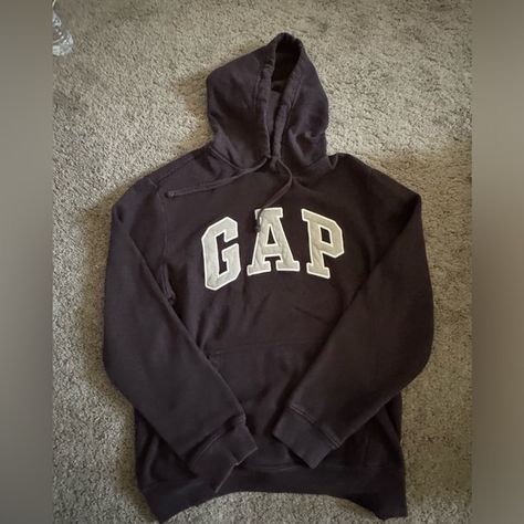 Gap hoodie Gap Brown Hoodie, Gap Aesthetic, Brown Gap Hoodie, Gap Hoodies, Hoody Outfits, Hoodie Gap, Gap Hoodie, Wishlist 2024, Gap Logo