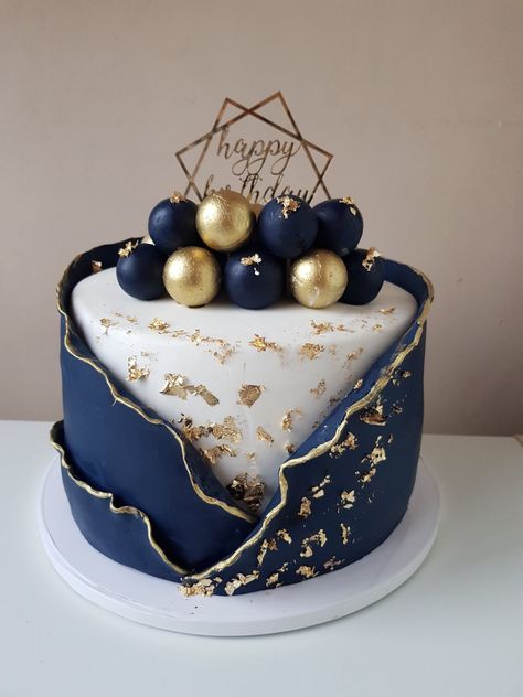 Navy Blue And Gold Cake Ideas, Dark Blue And Gold Cake, Blue And Gold Cake Ideas, Gold Cake Aesthetic, Navy Blue And Gold Cake, Gold Cake Ideas, Blue And Gold Cake, Cake Aesthetic, Navy Blue And Gold