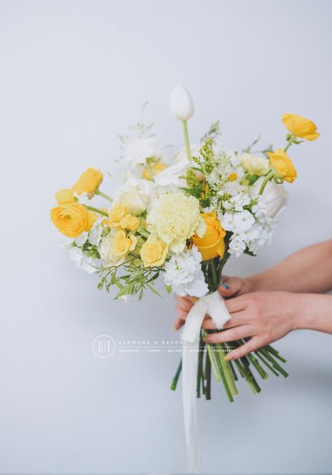 Yellow Freesia Bouquet, Yellow Bridesmaid Bouquet, Yellow Flower Wedding, Freesia Bouquet, Yellow Wedding Bouquet, Yellow Bridesmaid, Bridal Bouquet Flowers, Hand Bouquet, Wedding 2025