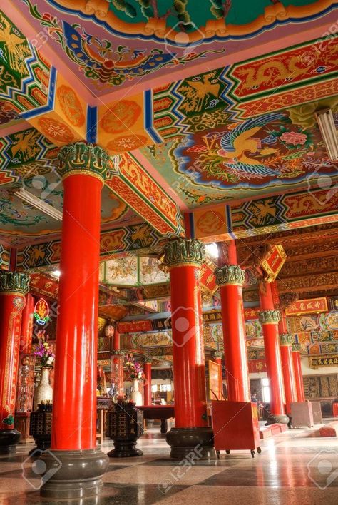 Chinese Temple Interior, Color Building, Temple Interior, China Temple, Pillar Decorations, Chinese Buildings, Indian Temple Architecture, Building Interior, Chinese Temple