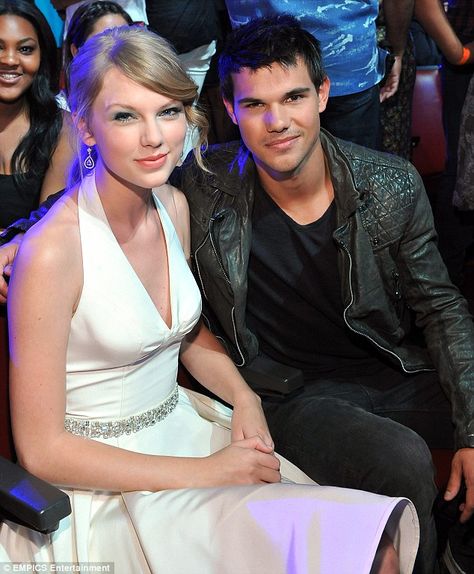 Summer love: The singer enjoyed a romance with Twilight hunk Taylor Lautner two summers ago and smilingly posed with him at the Teen Choice Awards in August 2011 Taylor Swift Boyfriends, John Stamos, All About Taylor Swift, Taylor Lautner, Calvin Harris, Dear John, Teen Choice Awards, Lea Michele, Joe Jonas