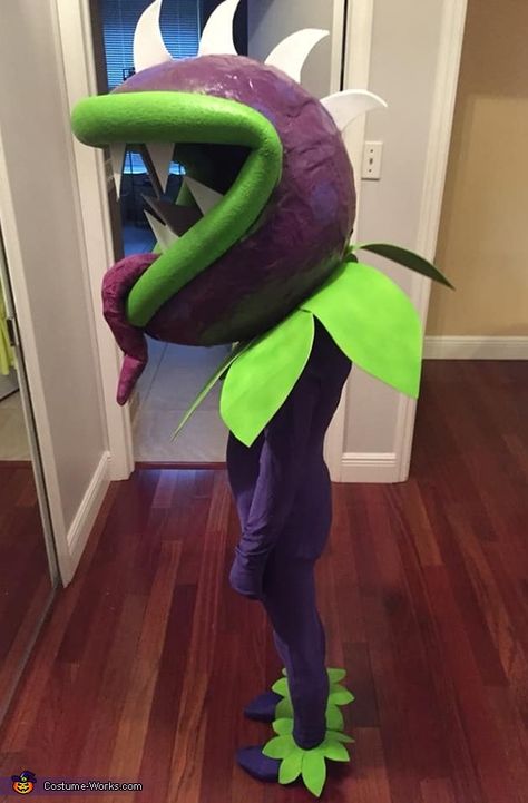 Steve: My son, JJ (9), is wearing this hand made Chomper costume based on the character from the Plants vs Zombies mobile game. THE HEAD: The head was made out of... Plants Vs Zombies Chomper, Plants Vs Zombies Birthday Party, Zombie Halloween Costumes, Zombie Birthday Parties, Video Game Costumes, Zombie Birthday, Plant Zombie, Zombie Party, Zombie Costume