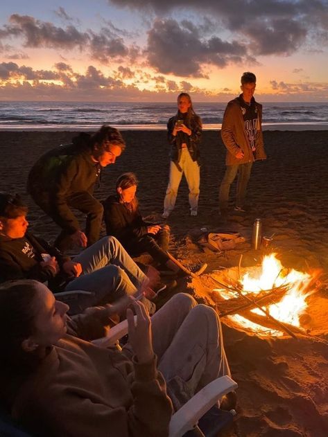 Fun Friendship Aesthetic, Friend Group Adventures, Exciting Life Aesthetic, Vision Board Photos Pictures Happiness, Summer Camp Aesthetic Friends, Camping Friends Aesthetic, Happy Friend Group, Midwestern Summer Aesthetic, Vision Board Photos Happiness