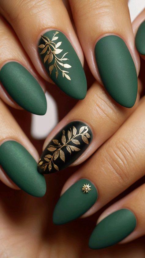 Nail Plant Designs, Green Nails For Wedding, Green Nails Wedding, Cute Nails Green, Nails Army Green, Wedding Nails Green, Plant Nail Designs, Vine Nail Art, Plant Nails