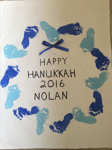 Footprints Hanukkah wreath Easy Hanukkah Crafts For Toddlers, Hannukah Crafts For Infants, Hanukkah Handprint Crafts, Hanukkah Baby Crafts, Hanukkah Crafts For Infants, Hannukah Activities Toddlers, Hanukkah Crafts For Toddlers, Hannukah Activities, Hanukkah Crafts For Kids