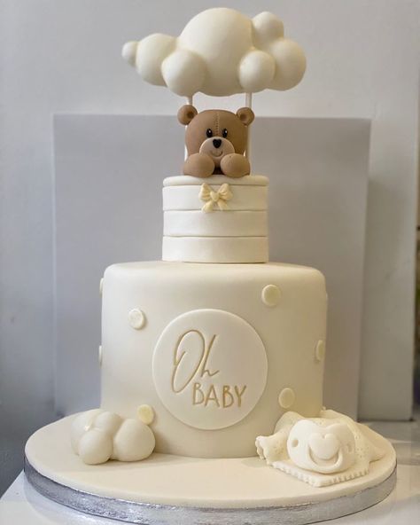 Bear Baby Shower Cake, Baby Shower Themes Neutral, Baby Shower Decorations Neutral, Baby Gender Reveal Party Decorations, Bear Baby Shower Theme, Classy Baby Shower, Idee Babyshower, Baby Shower Theme Decorations, Baby Shower Deco