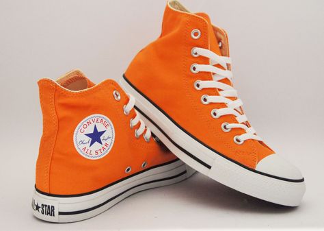 Almost have em in every color! Orange Converse Outfit, High Top Converse Outfit, Orange Converse, Paint A Picture, Aesthetic Orange, Birthday Aesthetic, Orange Sneakers, All Stars Converse, Outfits With Converse