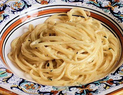 Linguine al limone (Linguini with Lemon Cream Sauce) | Memorie di Angelina Lemon Cream Sauce, Lemon Cream Sauces, Pasta Noodle Recipe, Linguine Pasta, Italian Pasta Recipes, Pasta Dinners, Summer Dishes, Lemon Sauce, Lemon Cream