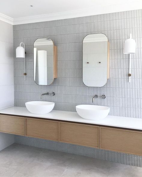 Design by  Jane Ledger  | Photography by  Gathering Light Bathroom Wall Tile Design, Wall Tiles Design, Bad Inspiration, Steam Showers Bathroom, 아파트 인테리어, White Sink, Basement Bathroom, Bathroom Wall Tile, Bathroom Inspo