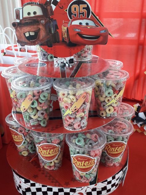 Birthday Goodie Bags Ideas For Teens, Lightning Mcqueen Party, Disney Cars Theme, Cars Birthday Party Decorations, Cars Birthday Party, Birthday Treat Bags, Cars Birthday Invitations, Disney Cars Birthday, Cars Birthday Party Disney