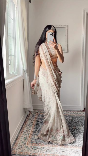 Ankita on Instagram: "The perfect net saree to accentuate the curves 🌊🧜🏼‍♀️ Saree from @reeshma_london Contacts - Polar Lights Brown @ttd_eye (code: ankita15) #reelsinstagram #explore #reelitfeelit" Saree Asthetics, Light Saree, Polar Lights, Wedding Dress Sketches, Global Dress, Casual Indian Fashion, Razzle Dazzle, Fashion Illustration Dresses, Net Saree