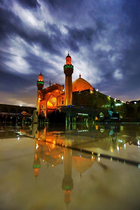 Imam Ali Holy Shrine by Jwad. Al-Yasriy / 500px Roza Imam Hussain, Imam Hussain Karbala, Muslim Photos, Hussain Karbala, Karbala Pictures, Quran Wallpaper, Imam Hussain Wallpapers, Islamic Wallpaper Hd, Ya Hussain