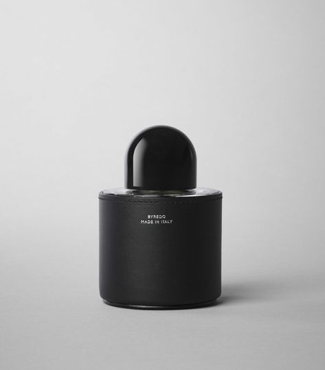 Black Perfume Bottle, Byredo Perfume, Perfume Black, Perfume Holder, Coconut Perfume, Black Perfume, Fragrance Packaging, Black Bottle, Luxury Perfumes