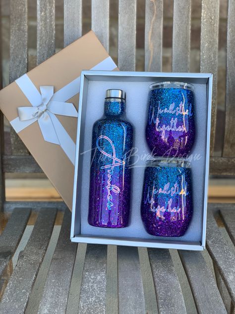 Custom Wine Tumbler Ideas, Wine Tumbler Set Ideas, Epoxy Wine Tumbler Ideas, Glitter Wine Tumbler, Wine Tumbler Set, Painted Tumblers, Sublimation Cups, Wine Decanters, Coffee Tumblers