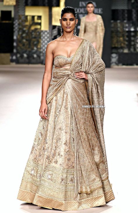 Ritu Kumar - India 🇮🇳 Label Ritu Kumar, Ritu Kumar, Indian Couture, Couture Week, Dream Closet, India, Couture, Fashion Design, Closet