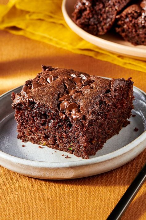 Zucchini Chocolate Chip Cake Chocolate Zucchini Cake Healthy, Chocolate Chip Zucchini Cake, Zucchini Chocolate Cake, Chocolate Chip Cake Recipe, Zucchini Chocolate, Blueberry Breakfast Cake, Chocolate Zucchini Cake, Chocolate Chip Cake, Blueberry Breakfast