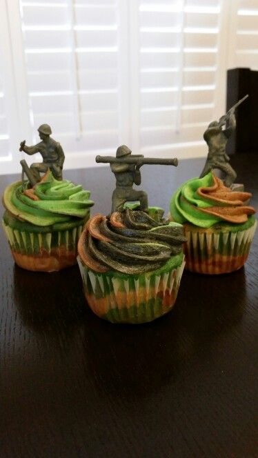 Army Men Cupcakes, Army Cupcakes Ideas, Army Theme Party, Military Cupcakes, Army Cupcakes, Camouflage Cupcakes, Army Birthday Cakes, Camo Cupcakes, Army Themed Birthday