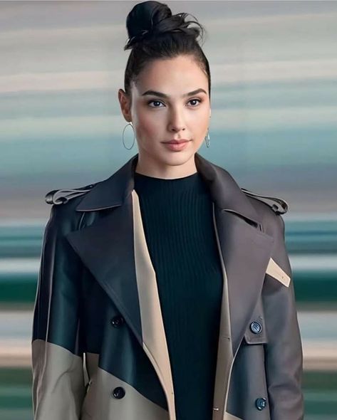 [LMH] Gal Gadot Gal Gadot Instagram, Gal Gadot Style, Wonder Woman Outfit, Gal Gardot, Gal Gadot Wonder Woman, Star Images, Modest Fashion Outfits, Gal Gadot, Style Ideas