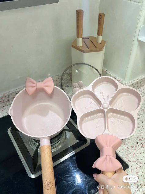 Beautiful Kitchenware, Kitchen Decor Collections, Aesthetic Objects, Cute Furniture, Dream Apartment Decor, Future Apartment Decor, Get Money, Cute Bedroom Decor, Pink Kitchen