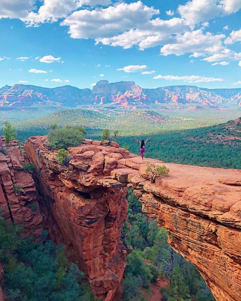 Devil's Bridge Trail In... - The Dream Destination Travel | Facebook Devils Bridge, Mountain Lakes, Sedona Az, Arizona Travel, Arizona Usa, Sedona Arizona, I Want To Travel, Magical Places, Dream Destinations