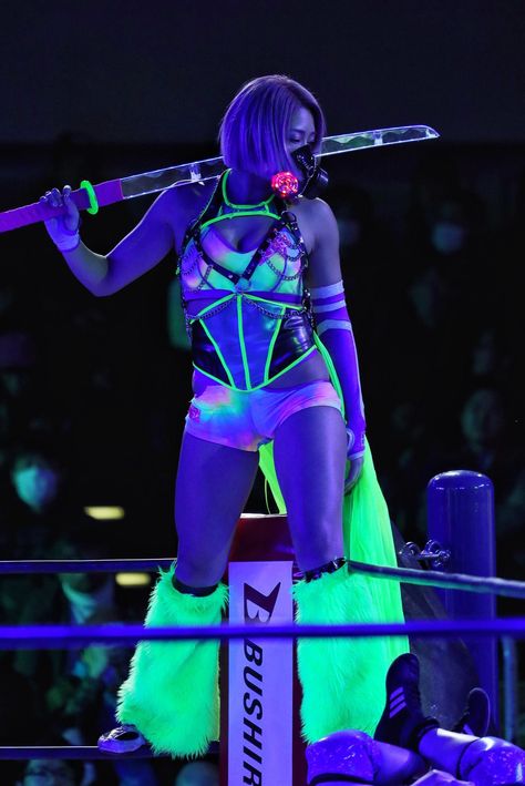 Wrestling Costumes, Wrestling Outfits, Japanese Wrestling, Growing Strong, Strong And Healthy, People Videos, Wrestling Divas, Art Science, Figure Poses