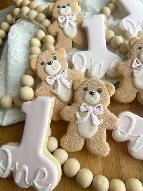 Beary Sweet One Birthday, Teddy Bear First Birthday Girl, Beary First Birthday Cookies, My Beary First Birthday Theme, Beary First Birthday Girl, First Birthday Bear Theme, Teddy Bear Birthday Theme, Eloise Birthday, Teddy Bear First Birthday