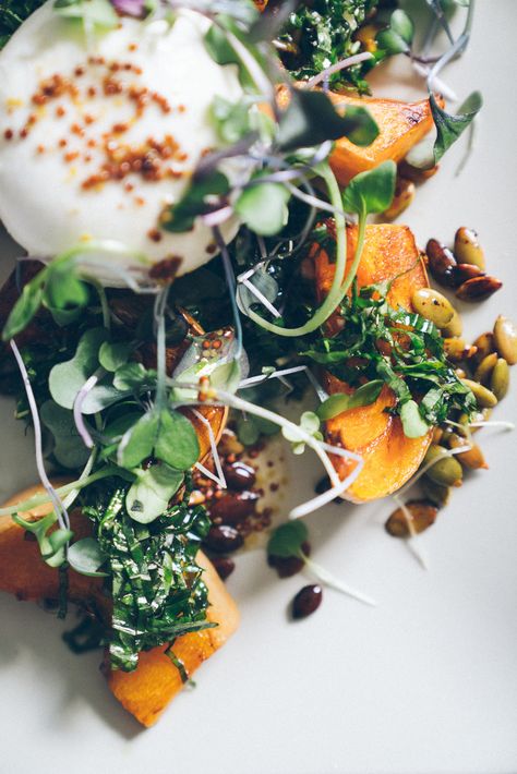 Butternut Squash Burrata Salad — OhCarlene Squash Burrata, Plated Salads, Burrata Recipes, Autumn Dishes, Elegant Dishes, Burrata Recipe, Winter Salads, Mozzarella Tomato, Burrata Salad