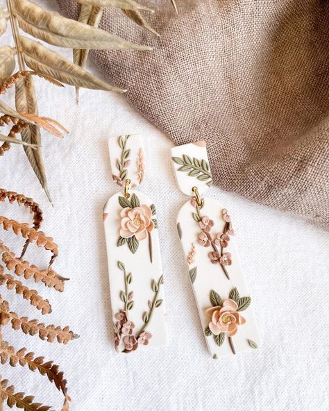 Diy Pasta, Clay Embroidery, Floral Polymer Clay, Diy Earrings Polymer Clay, Handmade Clay Jewelry, Spring Earrings, Polymer Clay Jewelry Diy, Flowers Gifts, Earring Ideas