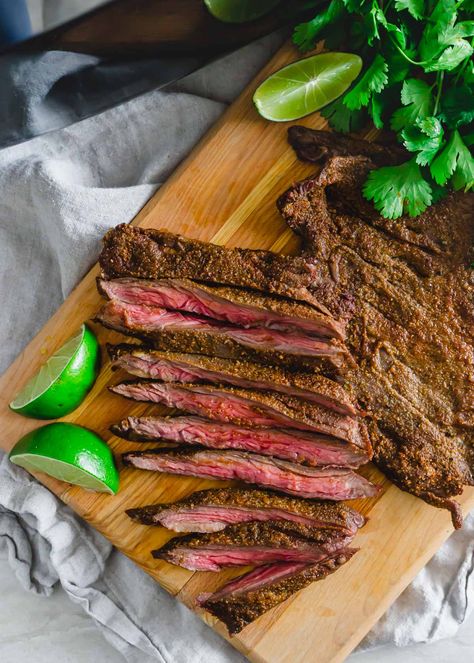 Dash Air Fryer Recipes, Air Fryer Skirt Steak, Cooking Skirt Steak, Salmon Bites Recipe, Balsamic Steak, Skirt Steak Recipes, Air Fryer Steak, Pan Fried Salmon, Best Air Fryers