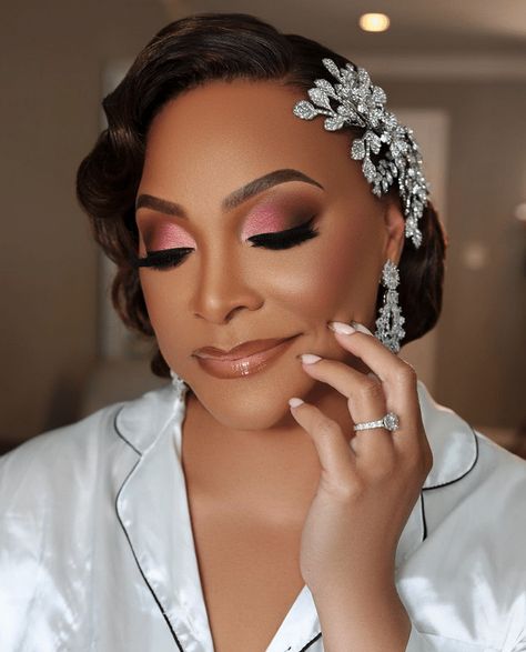 Color Wedding Makeup Inspo Brides, Dark Skin Wedding Makeup, Black Bride Makeup Wedding, Bridal Makeup Dark Skin, Bridal Makeup For Dark Skin, Make Up Glam, Dramatic Bridal Makeup, Bridal Lipstick, Makeup For Dark Skin