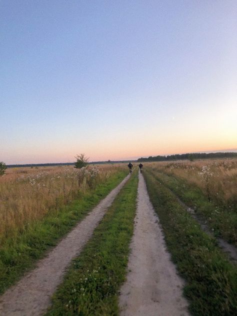 Eastern Europe Countryside, Eastern Europe Summer, Japanese Countryside, Ethereal Aesthetic, Europe Summer, Village Life, Walking In Nature, Spring Day, Eastern Europe