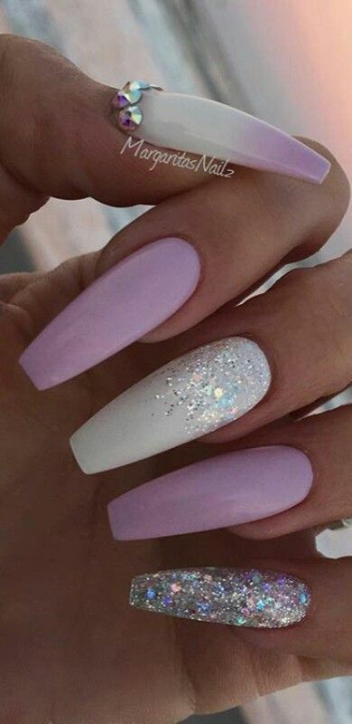 PINTEREST: @LOVEMEBEAUTY85 Nails 2020 Trends, Unghie Sfumate, White Glitter Nails, Super Nails, Acrylic Coffin, Nails 2020, Colorful Nail Designs, Nagel Inspo, Short Hairstyle