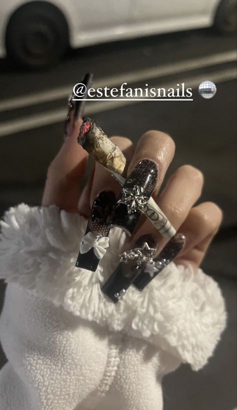 Uwu Nails, Emo Nails, Paznokcie Hello Kitty, Nails Inspired, Nails Stiletto, Punk Nails, Hard Nails, Cherry Nails, Goth Nails