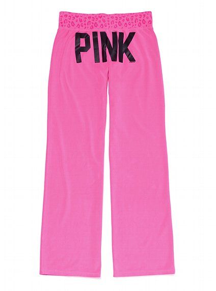 Vs Pink Sweatpants, Pink Sweats, Victoria Secret Outfits, Best Bras, Pink Sweatpants, Pink Vs, Lingerie Shop, Yoga Shorts, Dope Outfits