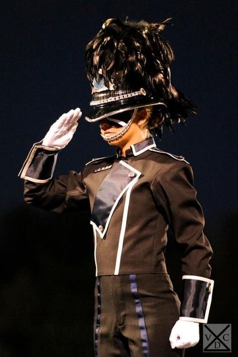 Marching Band Pictures, Band Senior Pictures, Drum Majorette, Marching Band Problems, Band Problems, Marching Band Uniforms, Soldier Costume, Drum Corps International, Band Uniforms