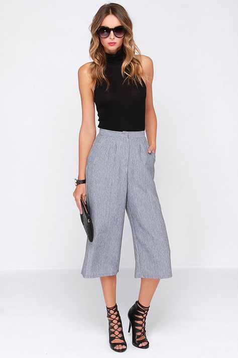 . Grey Culottes Outfit, Grey Culottes, Working Girl Outfits, Culottes Outfit, Outfit Grey, Short Wave, Short Waves, Clothing Websites, Grey Fashion