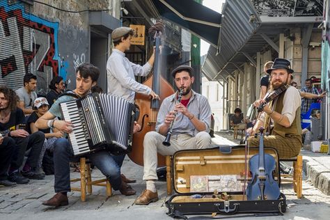 Oil Painting Demos, Tourism Design, Street Musicians, Independent Musician, Street Musician, Music Illustration, Anatomy Poses, Human Reference, Figure Photography