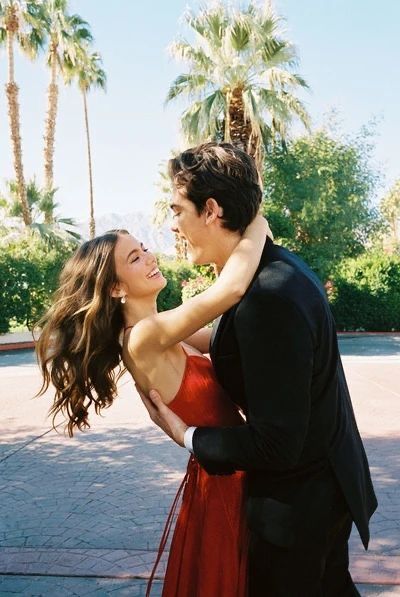 Prom Pictures Couples Black, My Love Photo, Prom Photography Poses, Homecoming Poses, Prom Dress Store, Prom Pictures Couples, Prom Picture Poses, Homecoming Pictures, Prom Photoshoot