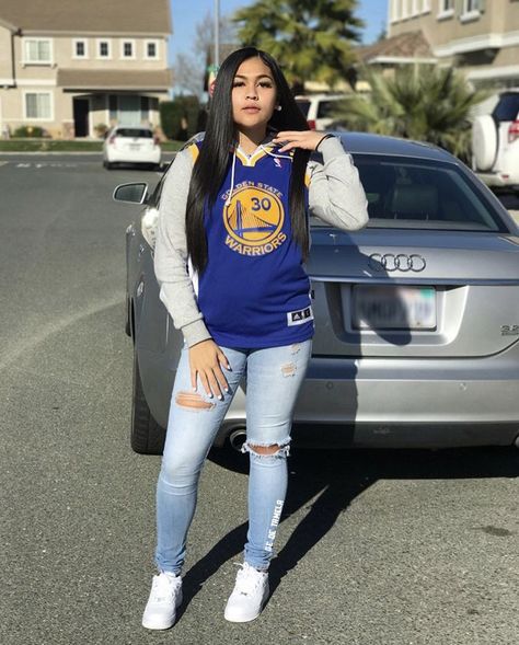 Warriors Outfit, Golden State Warriors Outfit, Cute Tomboy Outfits, Tomboy Outfit, Outfit Curvy, Teenage Outfits, Swag Outfits For Girls, Tomboy Outfits, Tomboy Style Outfits