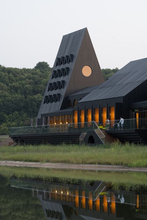 Hotel Facade, Welcome Center, Black Houses, Woodland House, Home Building Tips, Building Front, Wooden Architecture, Russian Architecture, Building Plans House