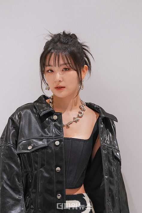 Seulgi Photoshoot, Red Velvet Photoshoot, Seulgi Red Velvet, Velvet Painting, Kang Seul-gi, Kang Seulgi, Red Velvet Seulgi, 2023 Collection, Girl Gang