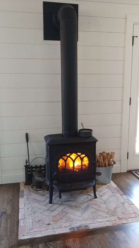 Cabin Stove Wood Burning, Wood Stove Kettle, Wood Stove Bedroom, Wood Stove Inside Fireplace, Tiny Home Wood Stove, Brick Hearth Wood Stove, Wood Stove Base, Corner Pellet Stove Ideas Living Rooms, Pellet Stove Ideas Living Rooms