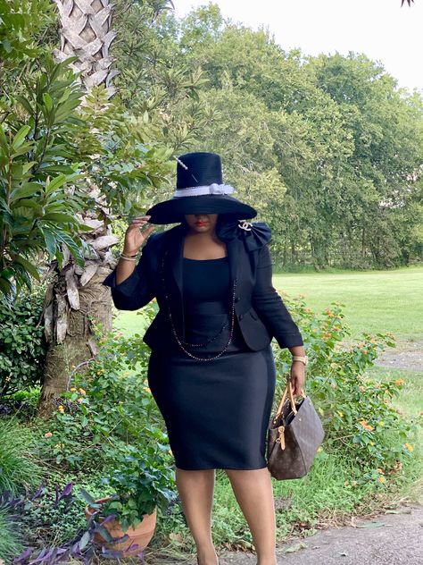 Cogic Fashion Church Outfit Black, Classy Black Outfits, Cogic Fashion, Outfit With Hat, Work Attire Women, Shweshwe Dresses, Traditional Attires, Black Dresses Classy, Church Outfit