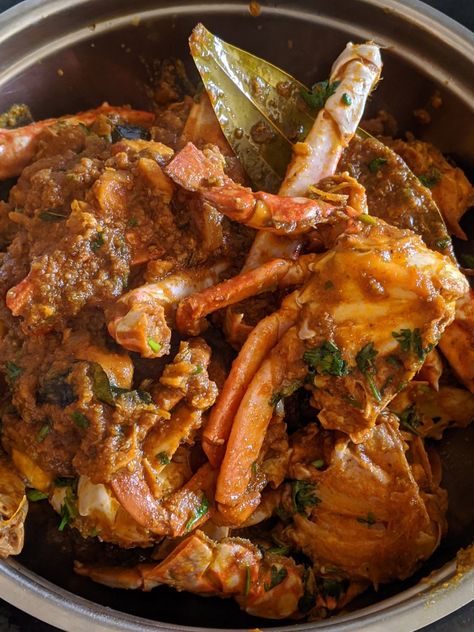 Crab Curry Indian, Crab Masala, Crab Curry, Tasty Bites, Curry Paste, Indian Recipes, Indian Food, Food Food, Indian Food Recipes