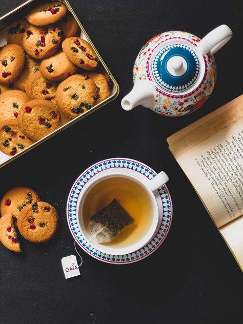 #tea #cookies #cookiesandcups #bookstagram #aesthetic #darkacademia #flatlay #flatlayphotography #shotoniphone #cup #tealover #greentea Tea With Cookies Aesthetic, Cookies And Tea Photography, Cookies And Tea Aesthetic, Tea With Cookies, Cookies Photo, Sticker Sleeve, Bookstagram Aesthetic, Cookie Business, Tea Cookies